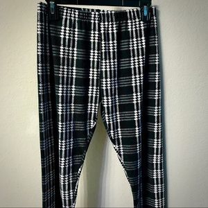 Black and White Leggings